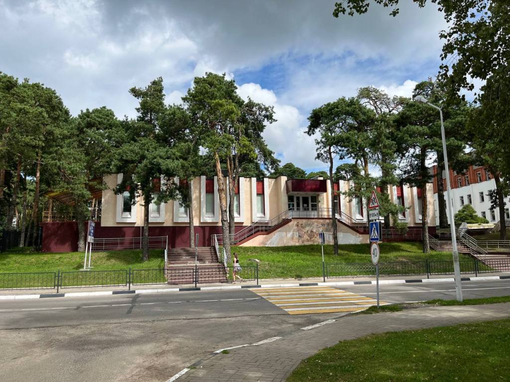 Здание кафе в городе Браслав