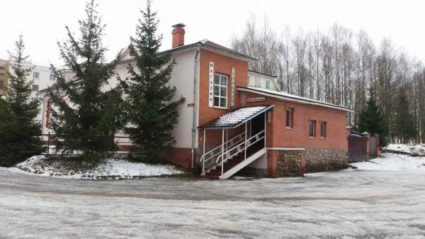 Загородный комплекс вблизи трассы Санкт-Петербург - Одесса